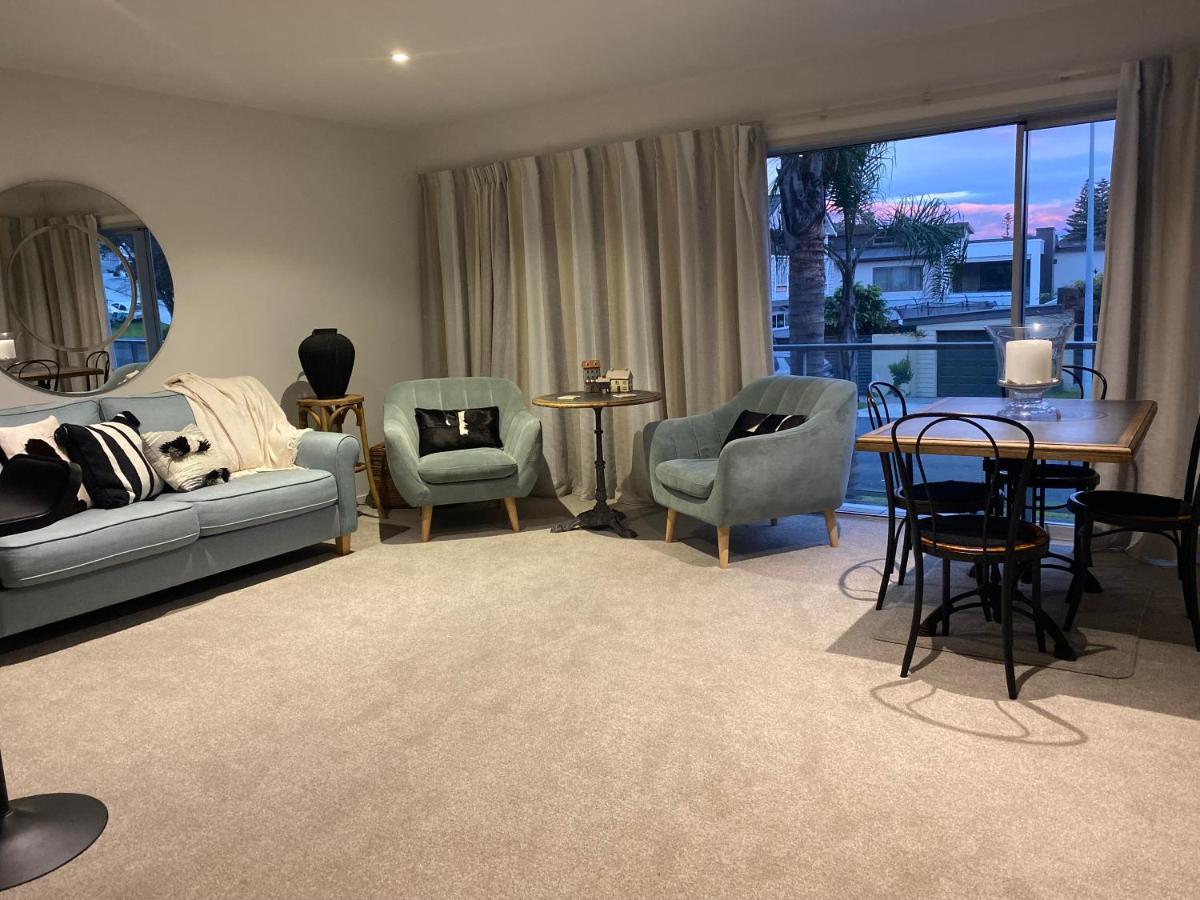 Modern Beach Apartment With Pool & Location Mount Maunganui Exterior photo