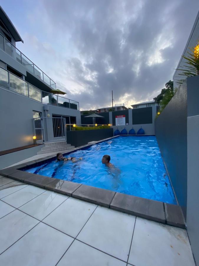 Modern Beach Apartment With Pool & Location Mount Maunganui Exterior photo