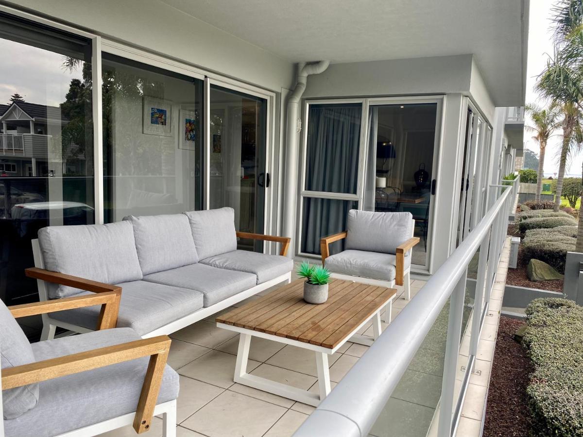 Modern Beach Apartment With Pool & Location Mount Maunganui Exterior photo